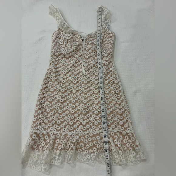 NWT City Studio White & Tan Floral Lace Soft Girl Mini Party Dress Size 3 - Picture 10 of 14